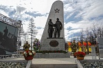 В Магадане открыт памятник советским военным летчикам Ленд-лиза
